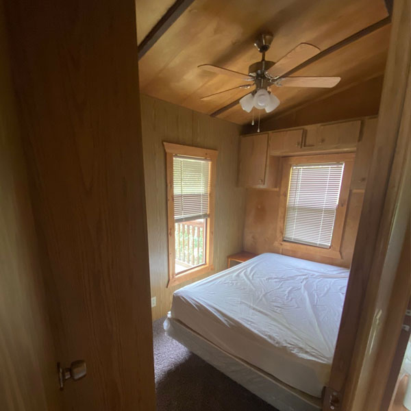 Red-Oak-Two-Bedroom-Cabins-2